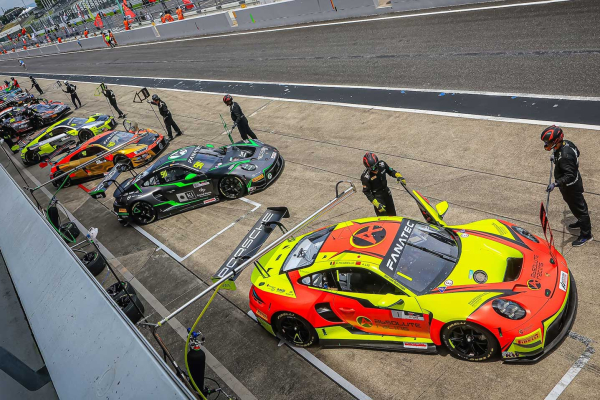 Absolute Racing Teams Collect Trophies at Suzuka