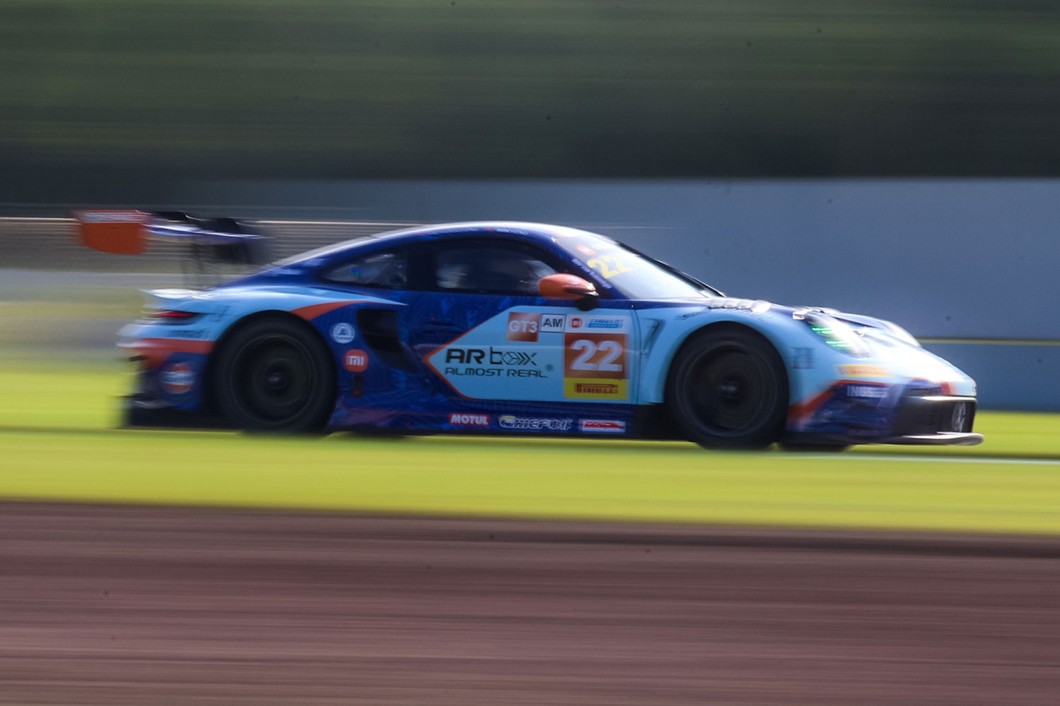 Absolute Racing endures typhoon test for Min Heng and Liu Hangcheng at Zhuhai